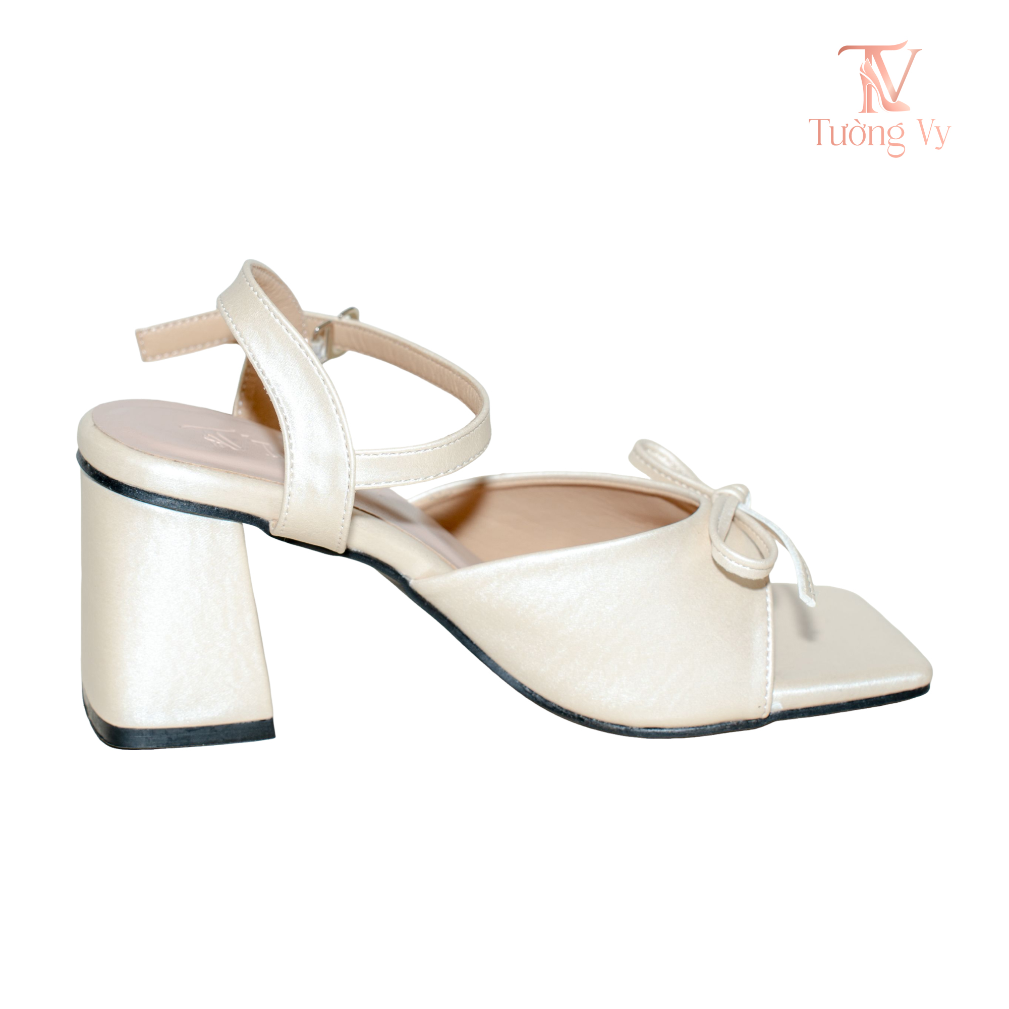 Giày cao gót mũi vuông nơ da bóng